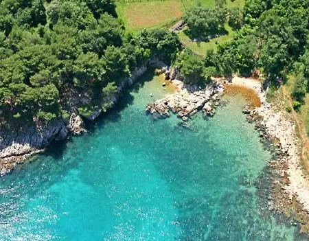 Ljubica Πανσιόν Malinska