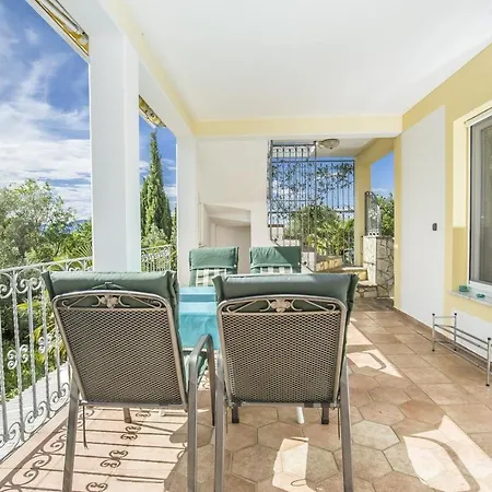 Ljubica Pensiune Malinska